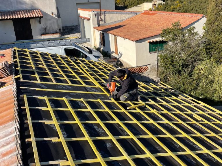 réparation toiture Arles réparation de toiture par nos couvreurs a Arles